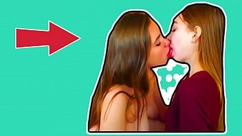 Já viu garotas de faculdade se beijarem de perto?